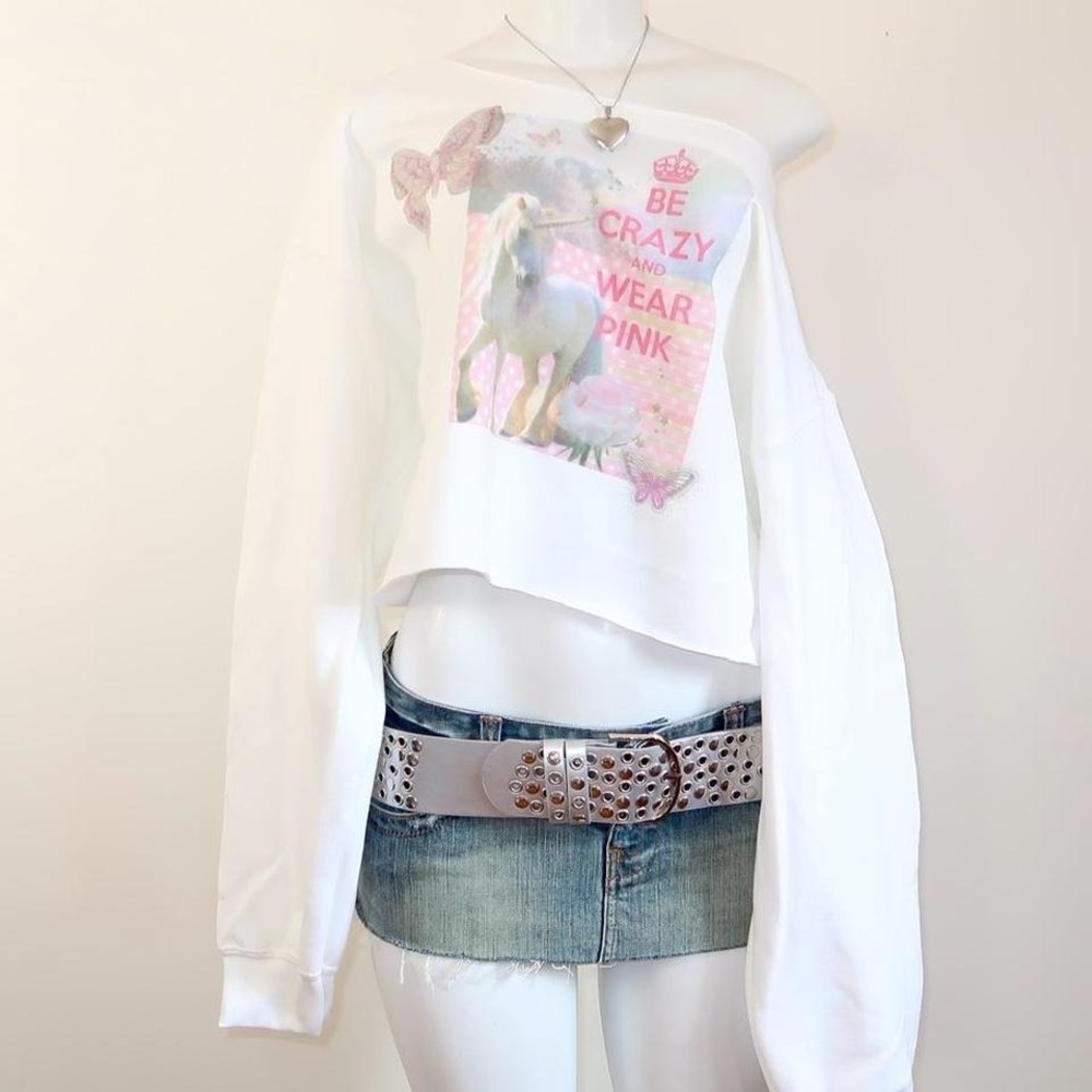 y2k unicorn graphic off‎ shoulder cropped sweatshirt pink slogan
